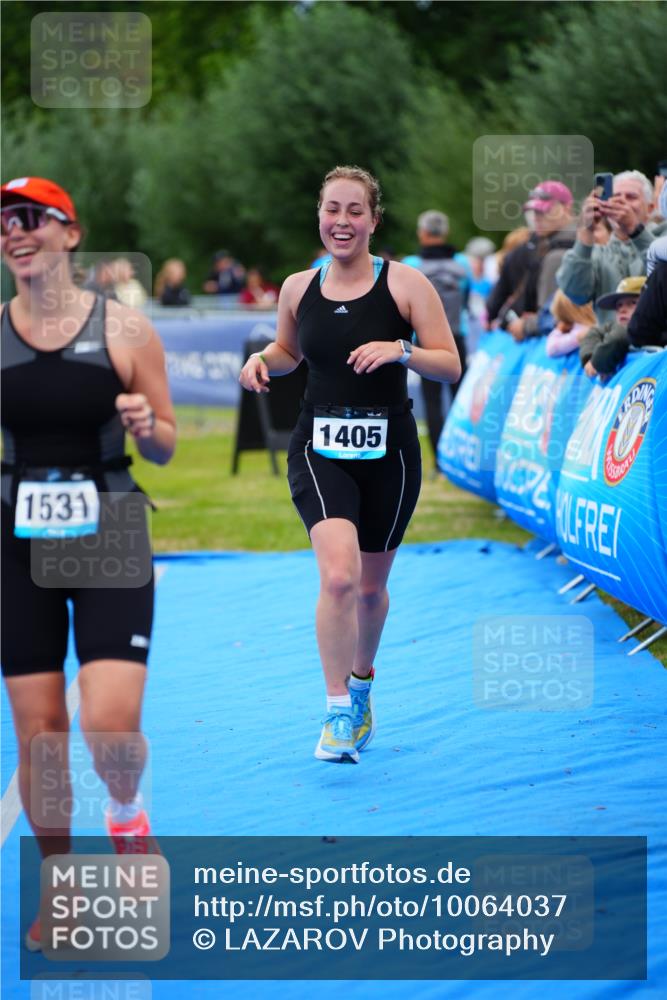 30.08.2026 - Elbe Triathlon Hamburg LAZAROV Photography http://msf.ph/oto/10064037 30.08.2026 12:01:37 Ziel 1301, 1394, 1405, 1531 meine-sportfotos.de