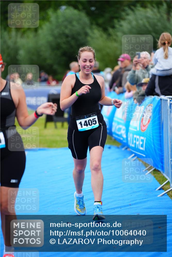 30.08.2026 - Elbe Triathlon Hamburg LAZAROV Photography http://msf.ph/oto/10064040 30.08.2026 12:01:37 Ziel 1301, 1394, 1405, 1531 meine-sportfotos.de