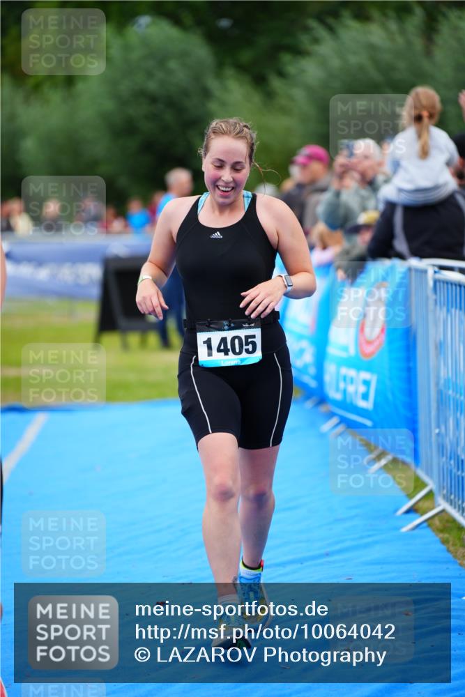 30.08.2026 - Elbe Triathlon Hamburg LAZAROV Photography http://msf.ph/oto/10064042 30.08.2026 12:01:38 Ziel 1301, 1394, 1405, 1479, 1480, 1531 meine-sportfotos.de