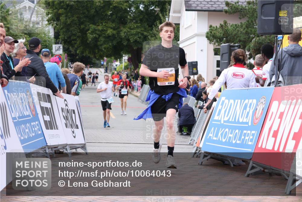 30.08.2026 - Blankeneser Heldenlauf Lena Gebhardt http://msf.ph/oto/10064043 30.08.2026 12:42:15 Ziel 2010, 2483 meine-sportfotos.de