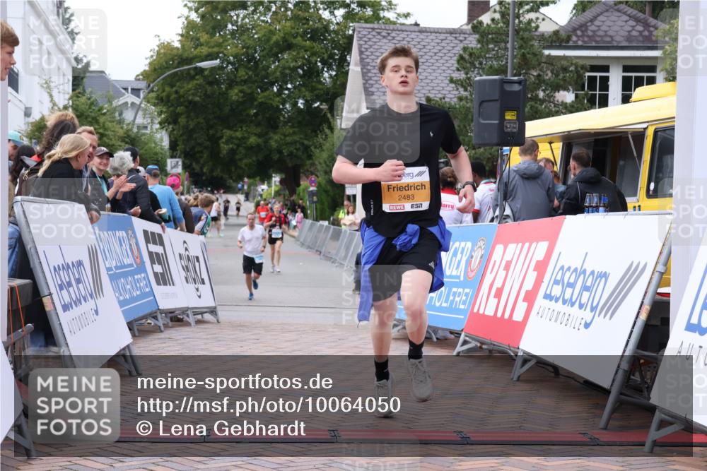 30.08.2026 - Blankeneser Heldenlauf Lena Gebhardt http://msf.ph/oto/10064050 30.08.2026 12:42:16 Ziel 2010, 2483 meine-sportfotos.de