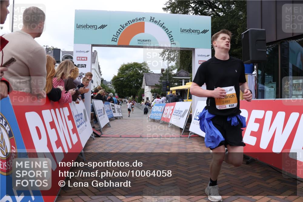 30.08.2026 - Blankeneser Heldenlauf Lena Gebhardt http://msf.ph/oto/10064058 30.08.2026 12:42:18 Ziel 2010, 2483 meine-sportfotos.de