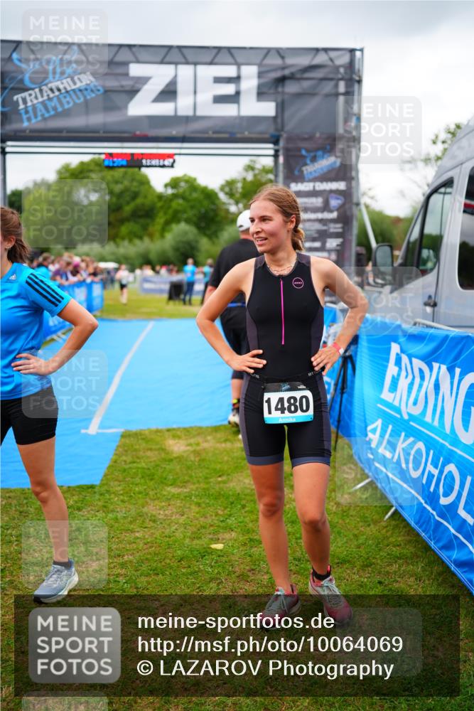 30.08.2026 - Elbe Triathlon Hamburg LAZAROV Photography http://msf.ph/oto/10064069 30.08.2026 12:01:51 Ziel 1425 meine-sportfotos.de