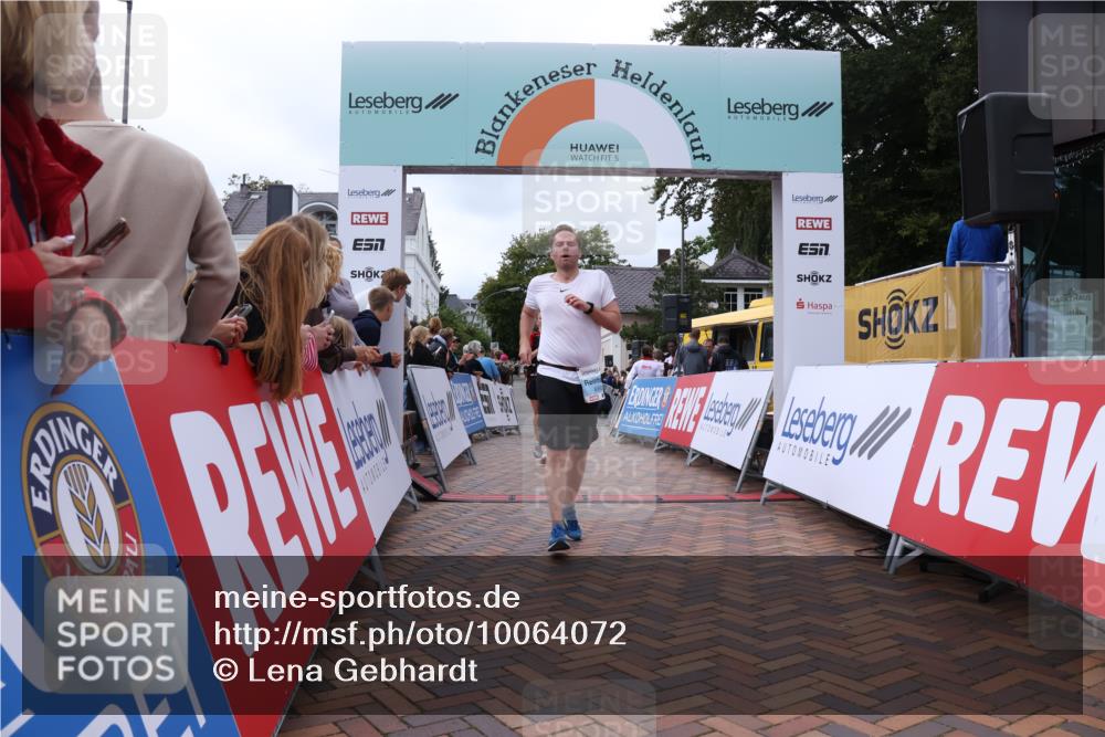 30.08.2026 - Blankeneser Heldenlauf Lena Gebhardt http://msf.ph/oto/10064072 30.08.2026 12:42:25 Ziel 4060, 4190 meine-sportfotos.de