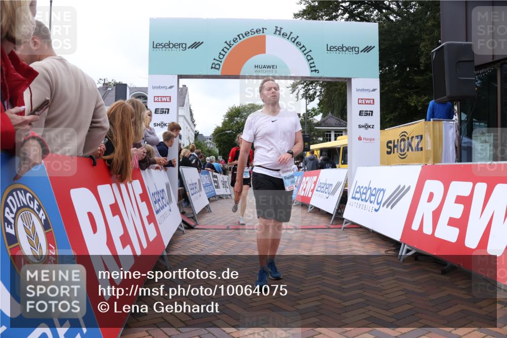 30.08.2026 - Blankeneser Heldenlauf Lena Gebhardt http://msf.ph/oto/10064075 30.08.2026 12:42:26 Ziel 4060, 4190 meine-sportfotos.de