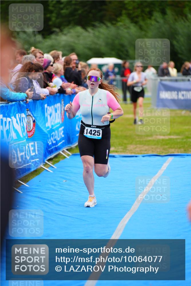 30.08.2026 - Elbe Triathlon Hamburg LAZAROV Photography http://msf.ph/oto/10064077 30.08.2026 12:01:56 Ziel 900, 1425 meine-sportfotos.de