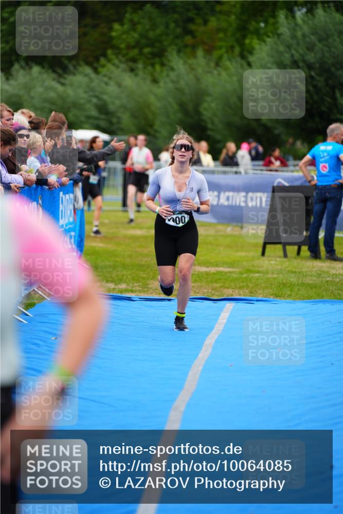 30.08.2026 - Elbe Triathlon Hamburg LAZAROV Photography http://msf.ph/oto/10064085 30.08.2026 12:02:01 Ziel 900, 1417 meine-sportfotos.de