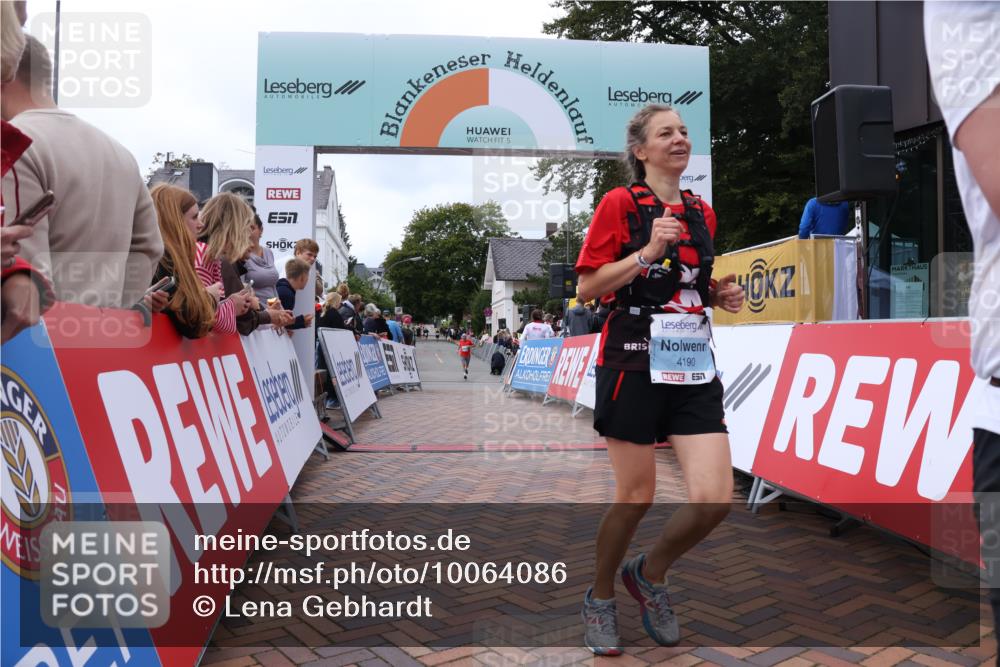 30.08.2026 - Blankeneser Heldenlauf Lena Gebhardt http://msf.ph/oto/10064086 30.08.2026 12:42:28 Ziel 4060, 4190 meine-sportfotos.de