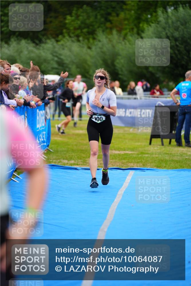 30.08.2026 - Elbe Triathlon Hamburg LAZAROV Photography http://msf.ph/oto/10064087 30.08.2026 12:02:01 Ziel 900, 1417 meine-sportfotos.de