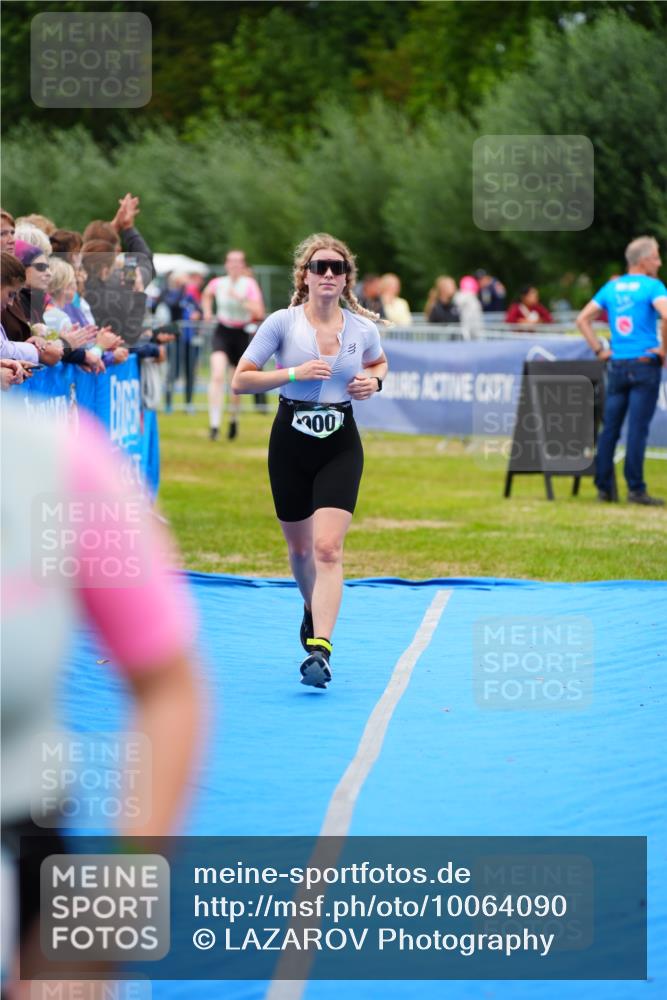 30.08.2026 - Elbe Triathlon Hamburg LAZAROV Photography http://msf.ph/oto/10064090 30.08.2026 12:02:01 Ziel 900, 1417 meine-sportfotos.de
