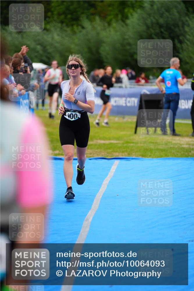 30.08.2026 - Elbe Triathlon Hamburg LAZAROV Photography http://msf.ph/oto/10064093 30.08.2026 12:02:02 Ziel 900, 1417 meine-sportfotos.de