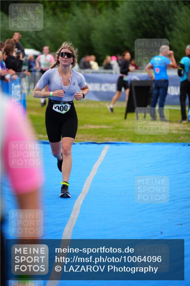 30.08.2026 - Elbe Triathlon Hamburg LAZAROV Photography http://msf.ph/oto/10064096 30.08.2026 12:02:02 Ziel 900, 1417 meine-sportfotos.de