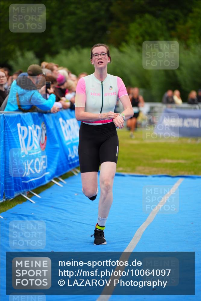 30.08.2026 - Elbe Triathlon Hamburg LAZAROV Photography http://msf.ph/oto/10064097 30.08.2026 12:02:08 Ziel 1417, 1563 meine-sportfotos.de