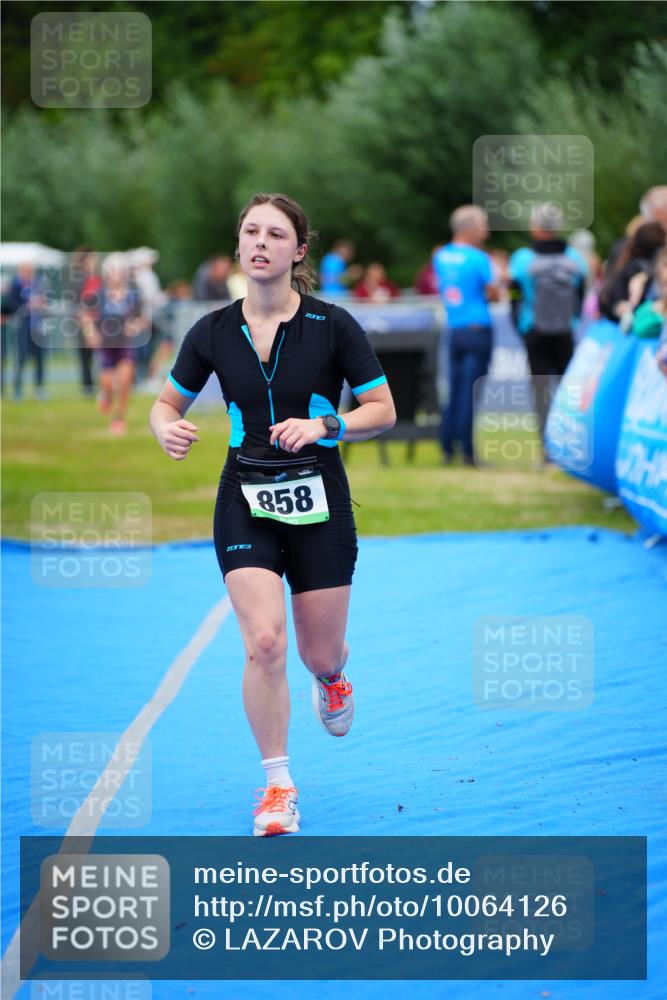 30.08.2026 - Elbe Triathlon Hamburg LAZAROV Photography http://msf.ph/oto/10064126 30.08.2026 12:02:24 Ziel 858, 1645 meine-sportfotos.de
