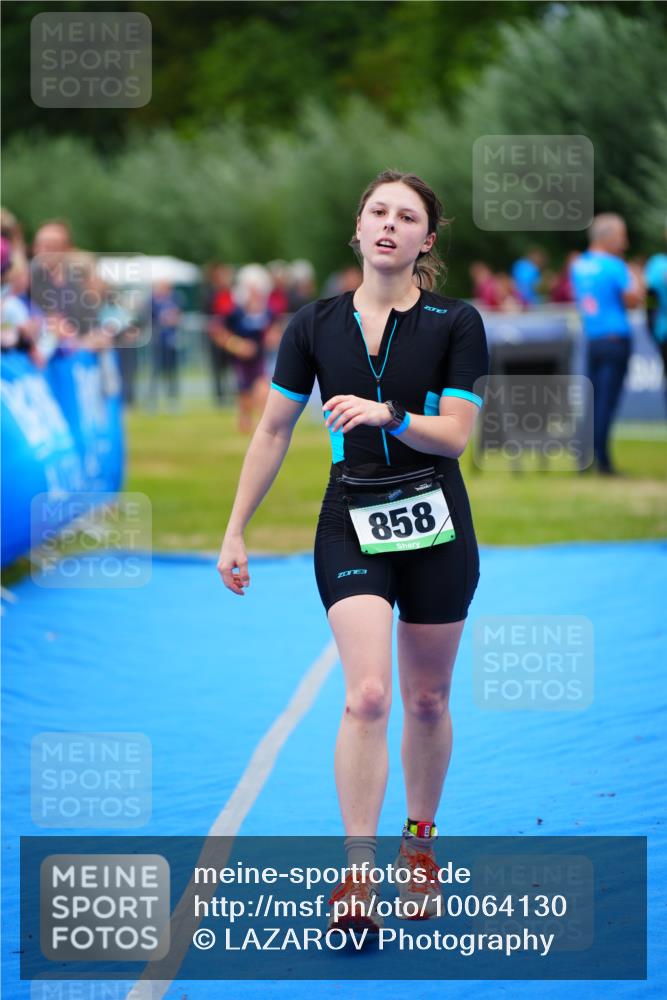 30.08.2026 - Elbe Triathlon Hamburg LAZAROV Photography http://msf.ph/oto/10064130 30.08.2026 12:02:24 Ziel 858, 1645 meine-sportfotos.de