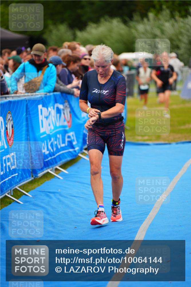 30.08.2026 - Elbe Triathlon Hamburg LAZAROV Photography http://msf.ph/oto/10064144 30.08.2026 12:02:32 Ziel 1467, 1645, 1708 meine-sportfotos.de