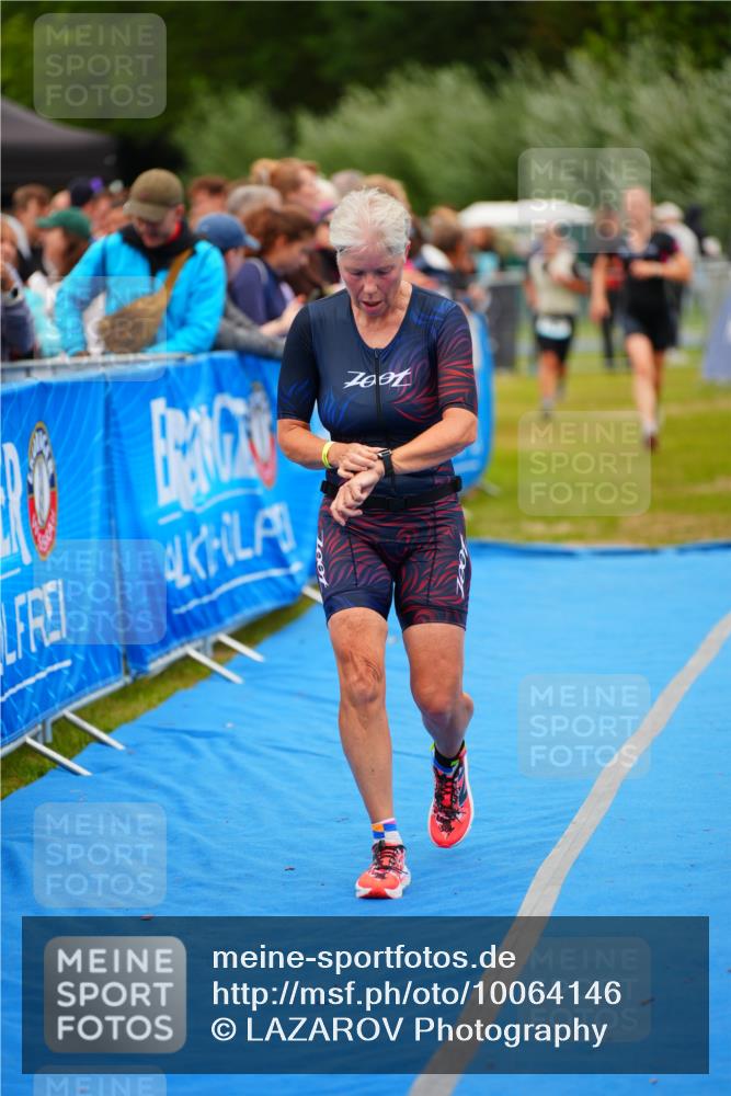 30.08.2026 - Elbe Triathlon Hamburg LAZAROV Photography http://msf.ph/oto/10064146 30.08.2026 12:02:32 Ziel 1467, 1645, 1708 meine-sportfotos.de
