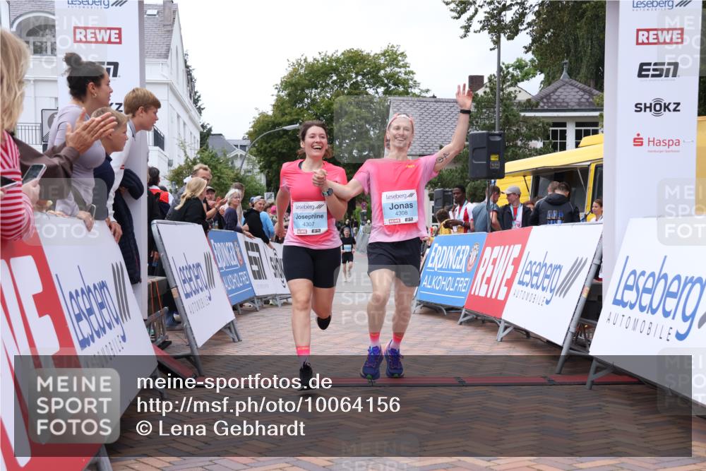 30.08.2026 - Blankeneser Heldenlauf Lena Gebhardt http://msf.ph/oto/10064156 30.08.2026 12:43:20 Ziel 4307, 4308 meine-sportfotos.de