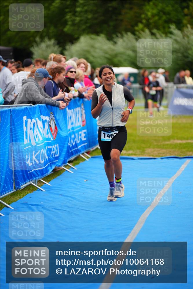 30.08.2026 - Elbe Triathlon Hamburg LAZAROV Photography http://msf.ph/oto/10064168 30.08.2026 12:02:38 Ziel 1467, 1708 meine-sportfotos.de