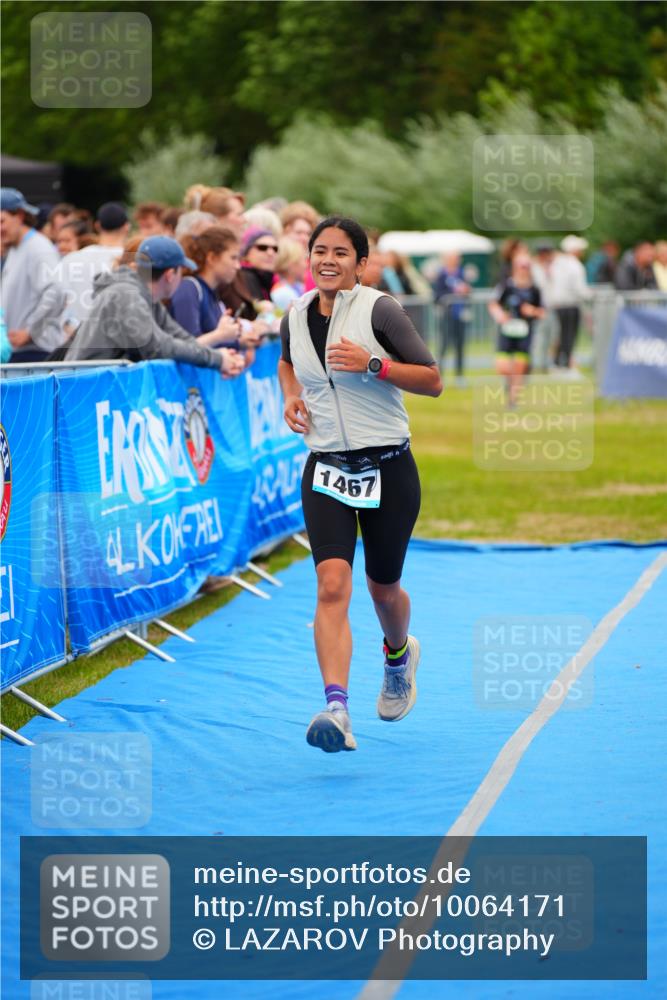 30.08.2026 - Elbe Triathlon Hamburg LAZAROV Photography http://msf.ph/oto/10064171 30.08.2026 12:02:38 Ziel 1467, 1708 meine-sportfotos.de