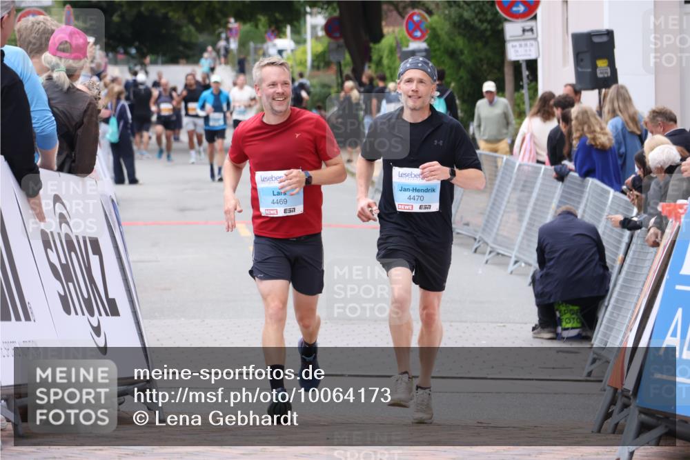 30.08.2026 - Blankeneser Heldenlauf Lena Gebhardt http://msf.ph/oto/10064173 30.08.2026 12:43:24 Ziel 4307, 4308, 4469, 4470 meine-sportfotos.de