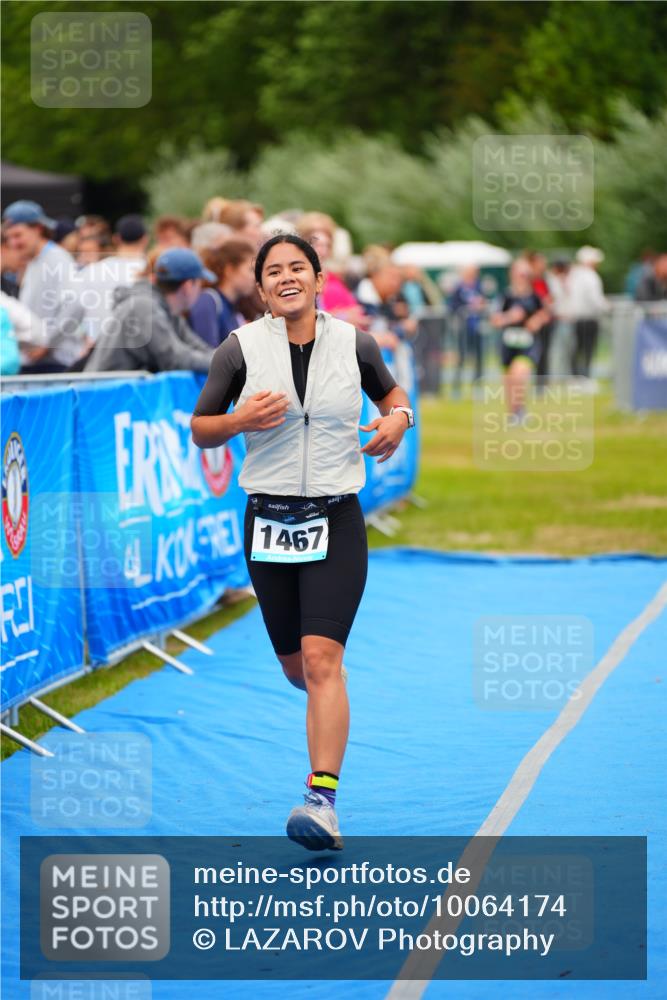 30.08.2026 - Elbe Triathlon Hamburg LAZAROV Photography http://msf.ph/oto/10064174 30.08.2026 12:02:39 Ziel 842, 1467, 1708 meine-sportfotos.de