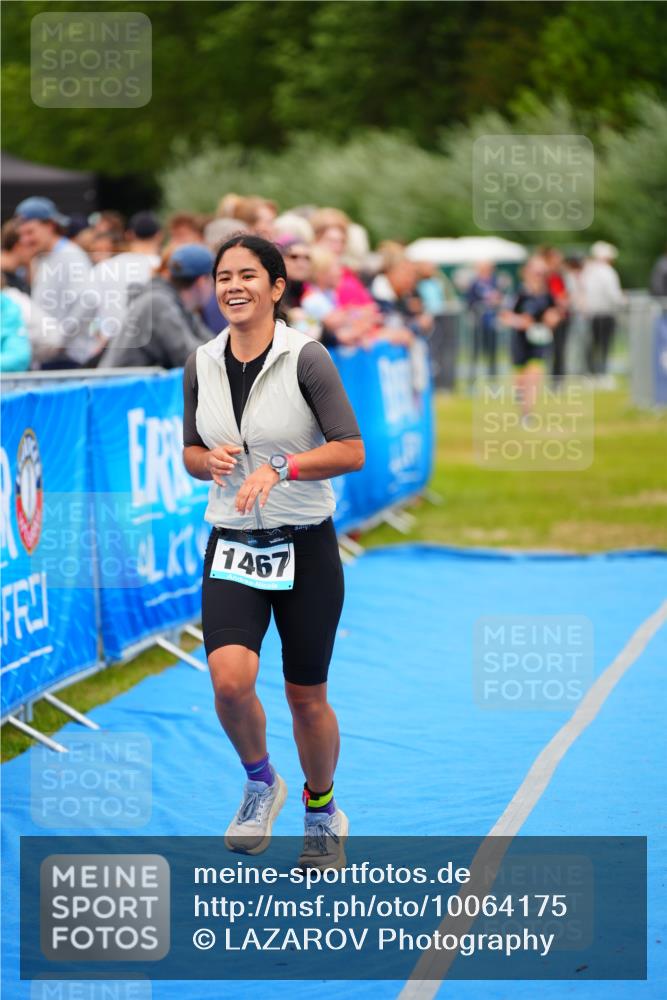 30.08.2026 - Elbe Triathlon Hamburg LAZAROV Photography http://msf.ph/oto/10064175 30.08.2026 12:02:39 Ziel 842, 1467, 1708 meine-sportfotos.de
