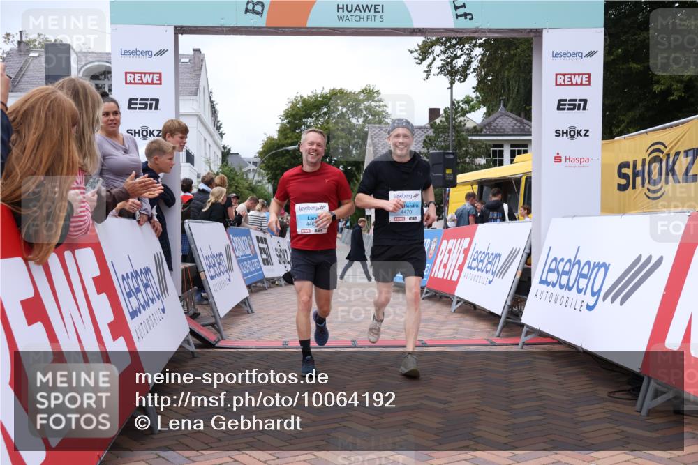 30.08.2026 - Blankeneser Heldenlauf Lena Gebhardt http://msf.ph/oto/10064192 30.08.2026 12:43:29 Ziel 4469, 4470 meine-sportfotos.de