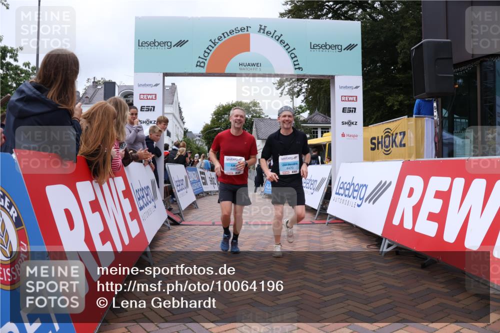 30.08.2026 - Blankeneser Heldenlauf Lena Gebhardt http://msf.ph/oto/10064196 30.08.2026 12:43:29 Ziel 4469, 4470 meine-sportfotos.de