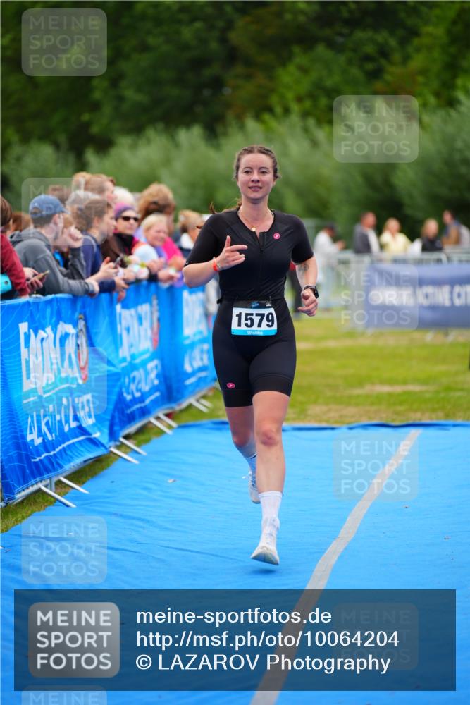 30.08.2026 - Elbe Triathlon Hamburg LAZAROV Photography http://msf.ph/oto/10064204 30.08.2026 12:02:55 Ziel 942, 1544, 1579 meine-sportfotos.de