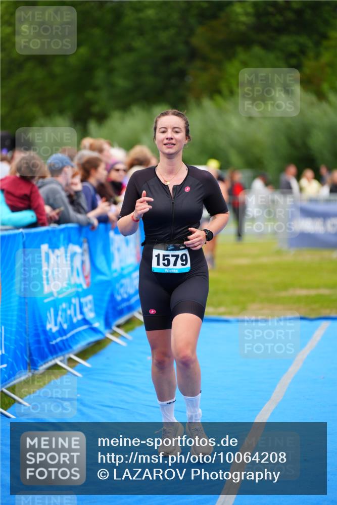 30.08.2026 - Elbe Triathlon Hamburg LAZAROV Photography http://msf.ph/oto/10064208 30.08.2026 12:02:56 Ziel 942, 1544, 1579 meine-sportfotos.de