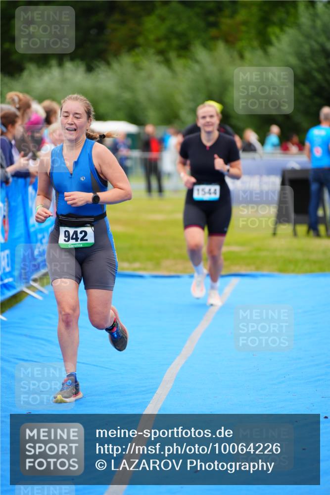 30.08.2026 - Elbe Triathlon Hamburg LAZAROV Photography http://msf.ph/oto/10064226 30.08.2026 12:03:02 Ziel 764, 942, 1544 meine-sportfotos.de