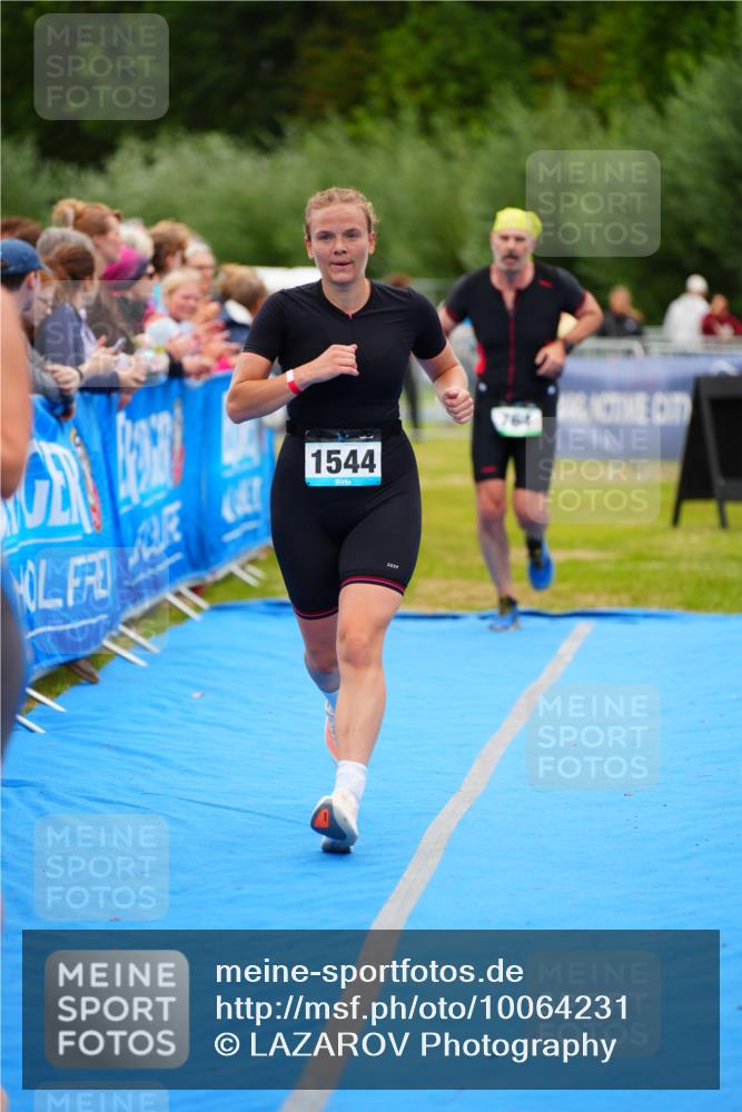 30.08.2026 - Elbe Triathlon Hamburg LAZAROV Photography http://msf.ph/oto/10064231 30.08.2026 12:03:03 Ziel 764, 942, 1544 meine-sportfotos.de