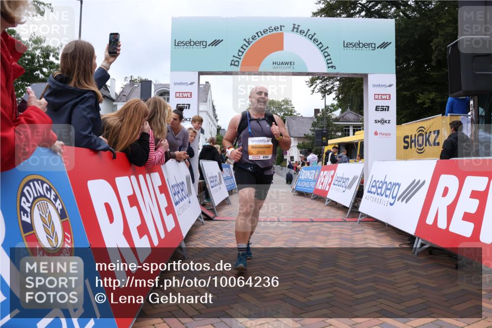 30.08.2026 - Blankeneser Heldenlauf Lena Gebhardt http://msf.ph/oto/10064236 30.08.2026 12:43:48 Ziel 2622, 4029, 4412 meine-sportfotos.de