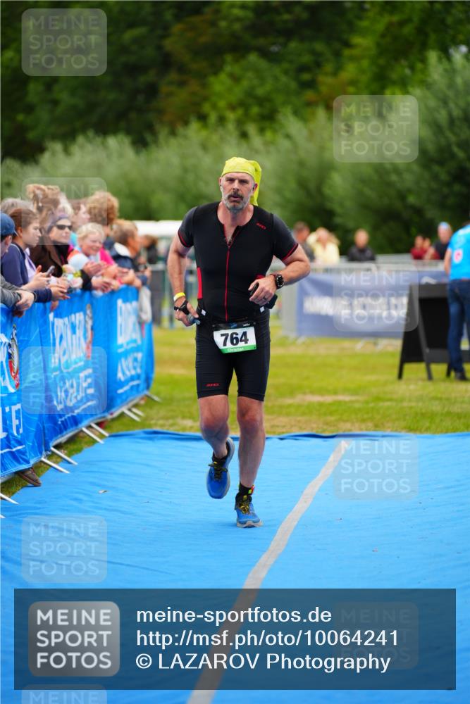 30.08.2026 - Elbe Triathlon Hamburg LAZAROV Photography http://msf.ph/oto/10064241 30.08.2026 12:03:05 Ziel 764, 942, 1544 meine-sportfotos.de