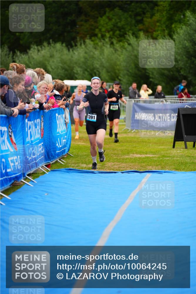 30.08.2026 - Elbe Triathlon Hamburg LAZAROV Photography http://msf.ph/oto/10064245 30.08.2026 12:03:13 Ziel 865, 1391, 1560 meine-sportfotos.de