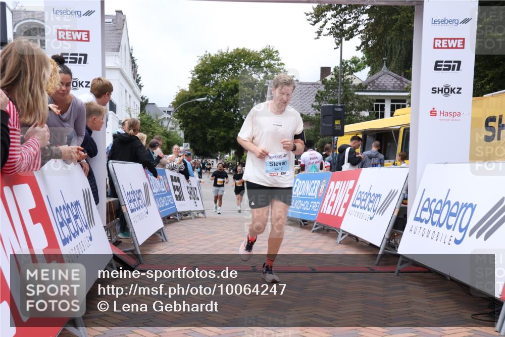 30.08.2026 - Blankeneser Heldenlauf Lena Gebhardt http://msf.ph/oto/10064247 30.08.2026 12:43:50 Ziel 2622, 4029, 4412 meine-sportfotos.de