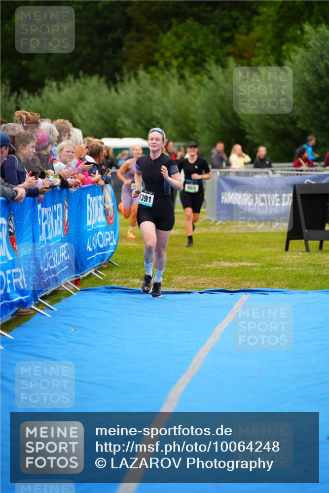 30.08.2026 - Elbe Triathlon Hamburg LAZAROV Photography http://msf.ph/oto/10064248 30.08.2026 12:03:13 Ziel 865, 1391, 1560 meine-sportfotos.de