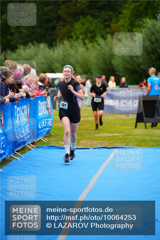 30.08.2026 - Elbe Triathlon Hamburg LAZAROV Photography http://msf.ph/oto/10064253 30.08.2026 12:03:14 Ziel 865, 1391, 1560 meine-sportfotos.de