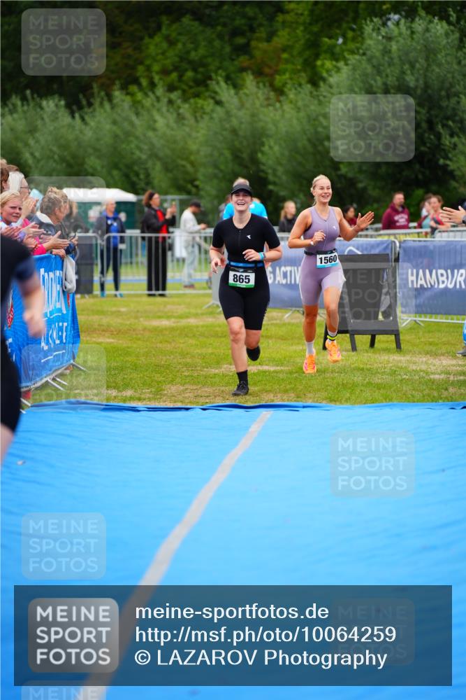 30.08.2026 - Elbe Triathlon Hamburg LAZAROV Photography http://msf.ph/oto/10064259 30.08.2026 12:03:16 Ziel 865, 1391, 1560 meine-sportfotos.de
