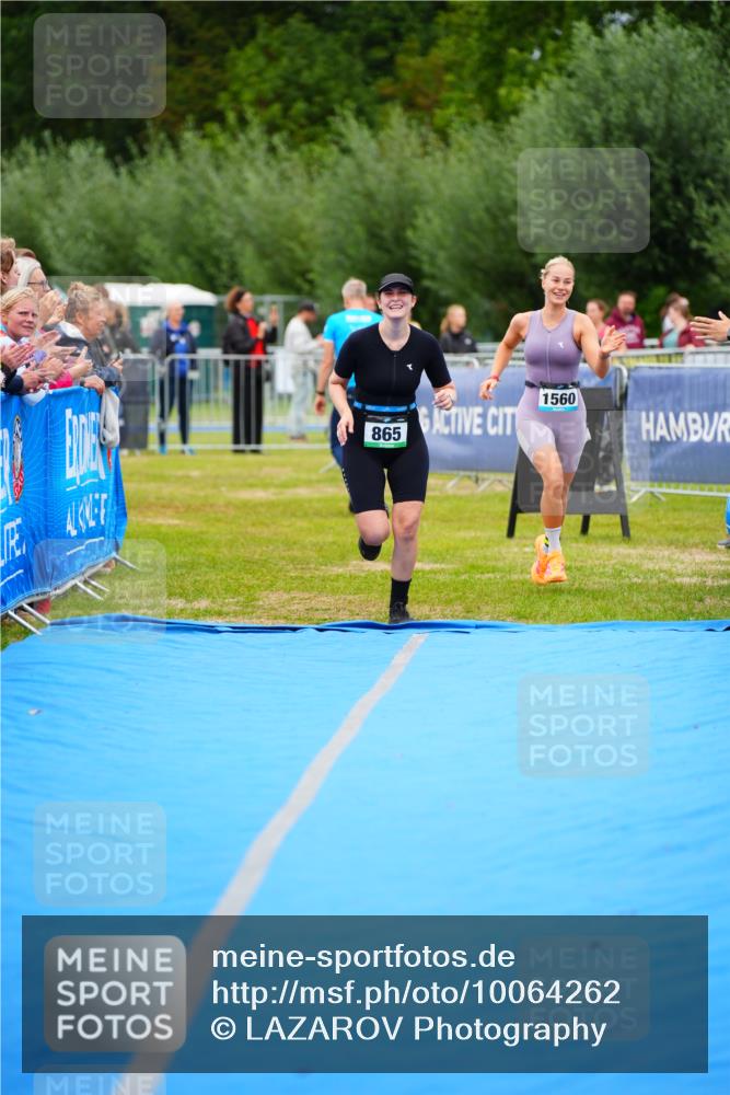 30.08.2026 - Elbe Triathlon Hamburg LAZAROV Photography http://msf.ph/oto/10064262 30.08.2026 12:03:17 Ziel 865, 1391, 1560 meine-sportfotos.de