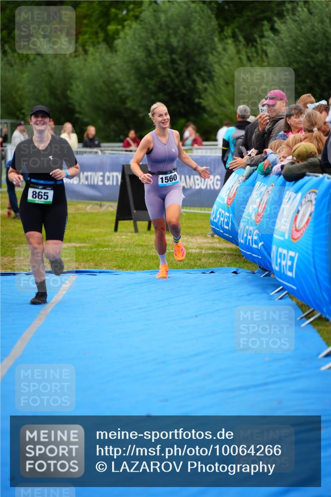 30.08.2026 - Elbe Triathlon Hamburg LAZAROV Photography http://msf.ph/oto/10064266 30.08.2026 12:03:18 Ziel 865, 952, 1391, 1560 meine-sportfotos.de