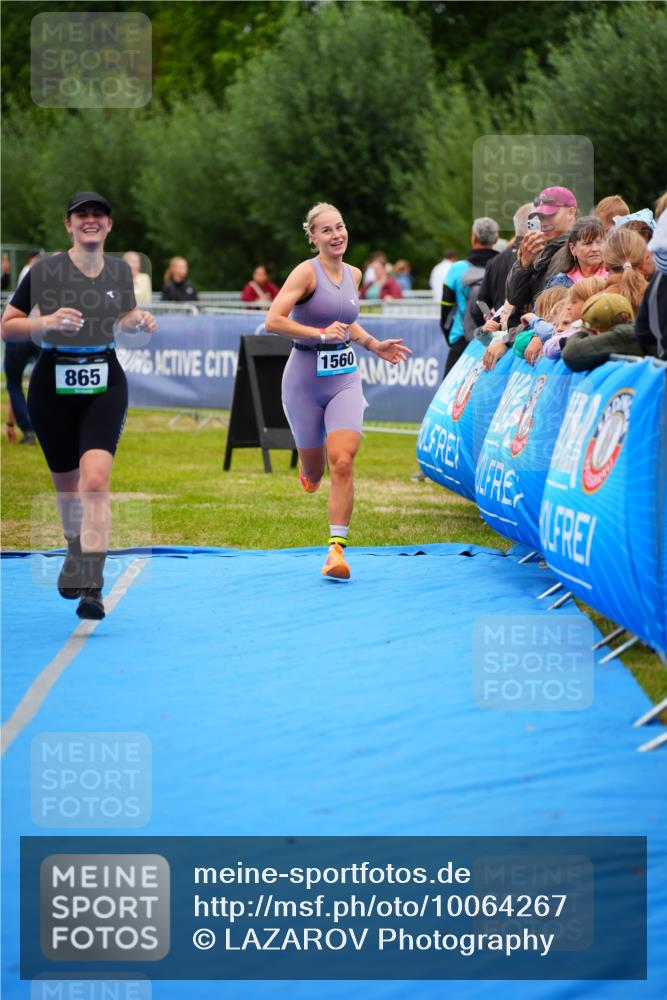 30.08.2026 - Elbe Triathlon Hamburg LAZAROV Photography http://msf.ph/oto/10064267 30.08.2026 12:03:18 Ziel 865, 952, 1391, 1560 meine-sportfotos.de