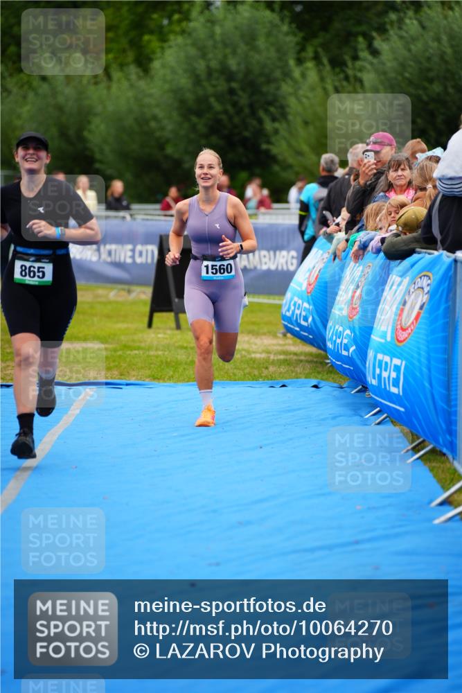 30.08.2026 - Elbe Triathlon Hamburg LAZAROV Photography http://msf.ph/oto/10064270 30.08.2026 12:03:18 Ziel 865, 952, 1391, 1560 meine-sportfotos.de
