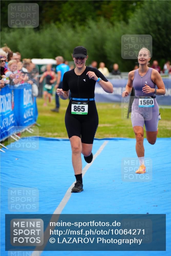 30.08.2026 - Elbe Triathlon Hamburg LAZAROV Photography http://msf.ph/oto/10064271 30.08.2026 12:03:19 Ziel 865, 952, 1391, 1560 meine-sportfotos.de