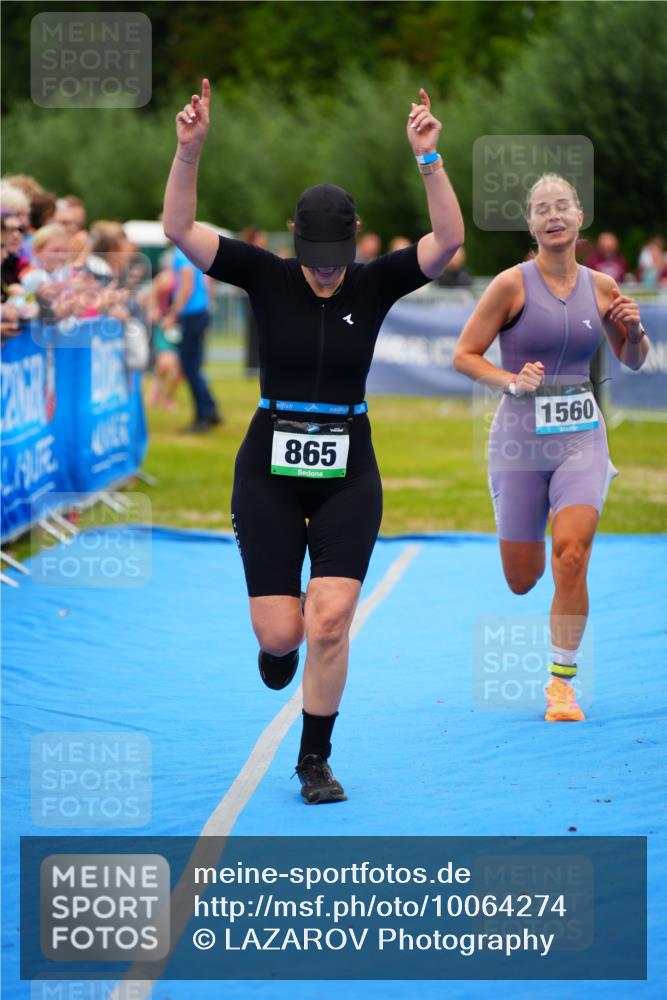 30.08.2026 - Elbe Triathlon Hamburg LAZAROV Photography http://msf.ph/oto/10064274 30.08.2026 12:03:19 Ziel 865, 952, 1391, 1560 meine-sportfotos.de