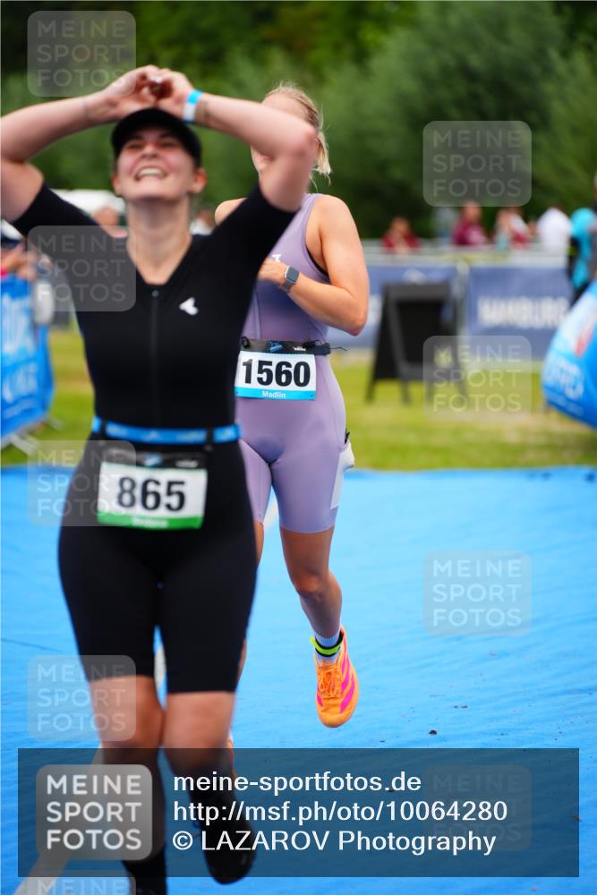 30.08.2026 - Elbe Triathlon Hamburg LAZAROV Photography http://msf.ph/oto/10064280 30.08.2026 12:03:21 Ziel 865, 952, 1560 meine-sportfotos.de