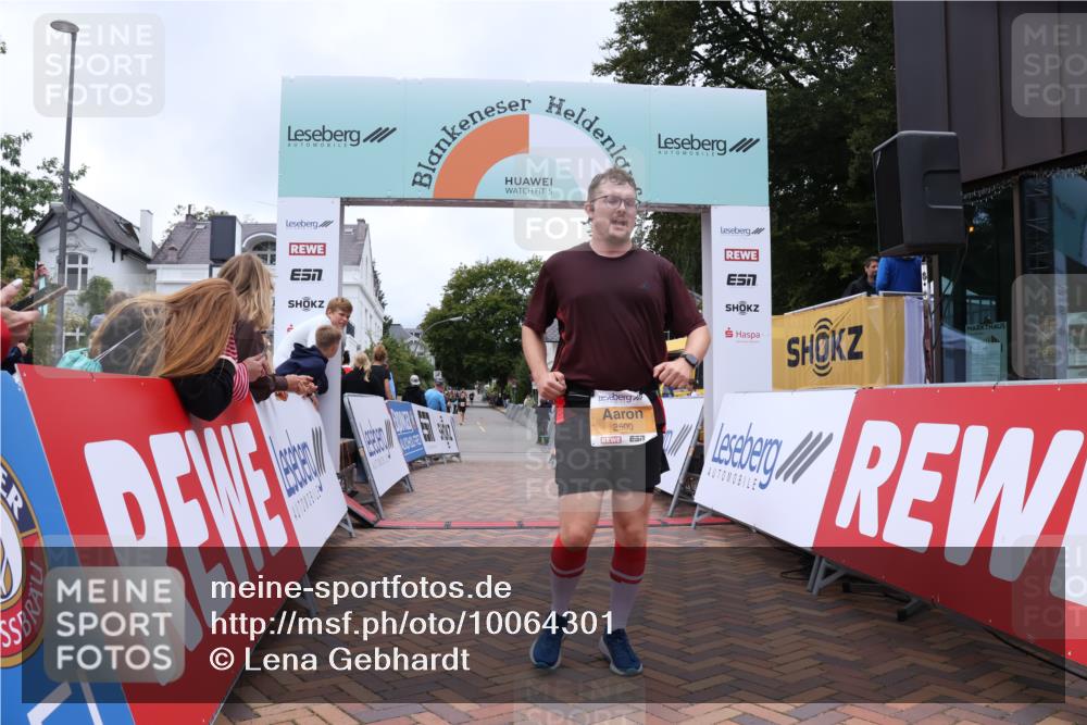 30.08.2026 - Blankeneser Heldenlauf Lena Gebhardt http://msf.ph/oto/10064301 30.08.2026 12:44:05 Ziel 2271, 2385, 2500, 2940 meine-sportfotos.de