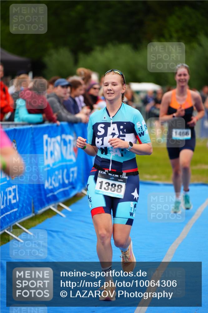 30.08.2026 - Elbe Triathlon Hamburg LAZAROV Photography http://msf.ph/oto/10064306 30.08.2026 12:03:46 Ziel 1388, 1420, 1466, 1522, 1572 meine-sportfotos.de