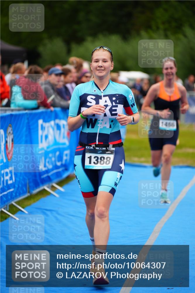 30.08.2026 - Elbe Triathlon Hamburg LAZAROV Photography http://msf.ph/oto/10064307 30.08.2026 12:03:46 Ziel 1388, 1420, 1466, 1522, 1572 meine-sportfotos.de